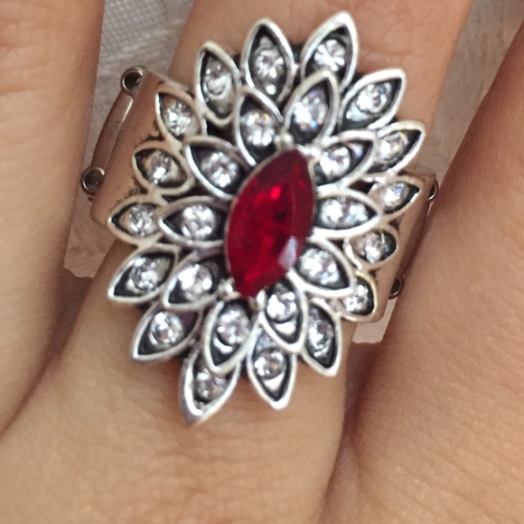 Ring - Picture 2 of 4